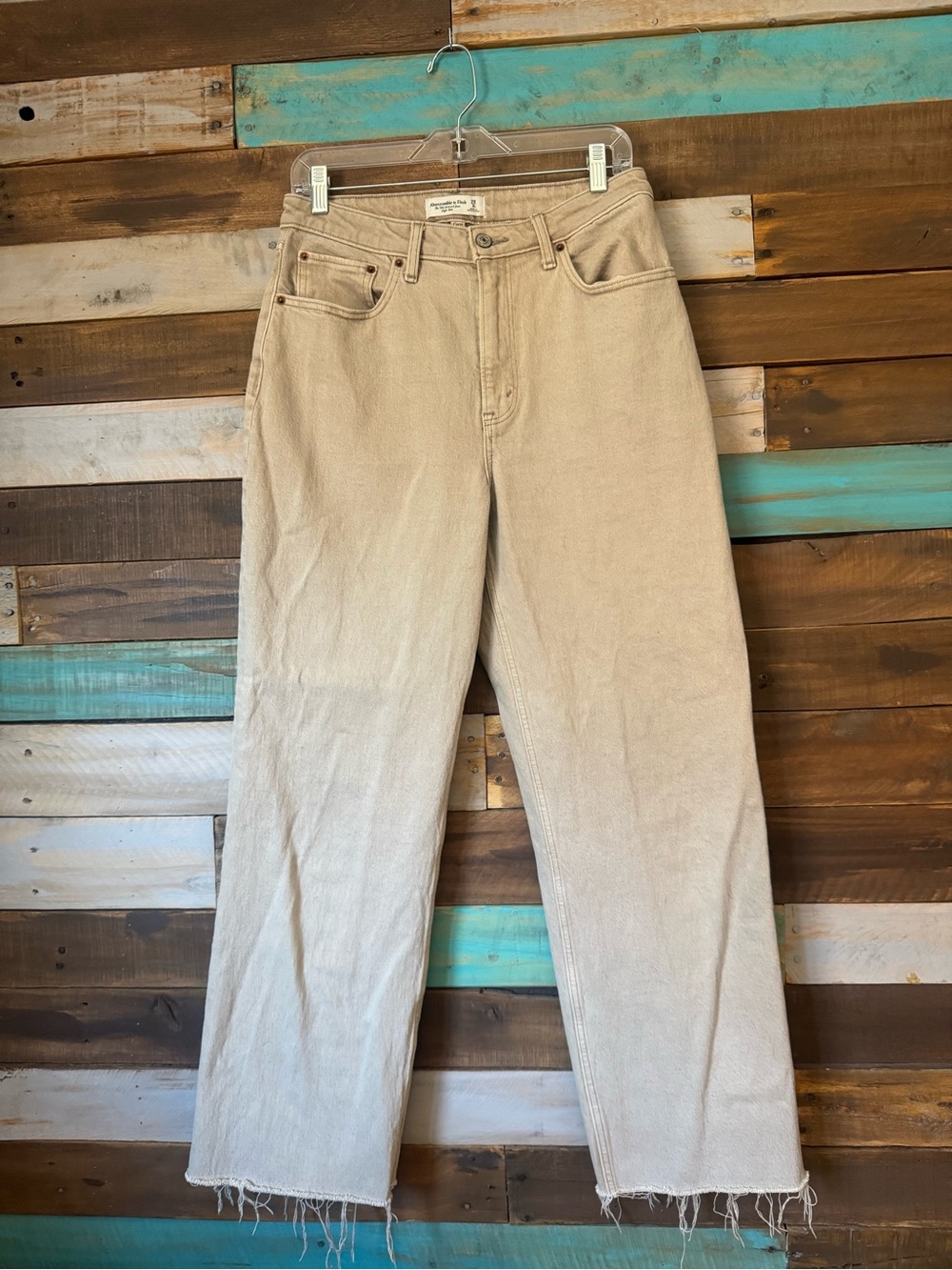 Abercrombie & Fitch 90s Relaxed Wide Leg Jeans Raw Hem Beige | Size 8R